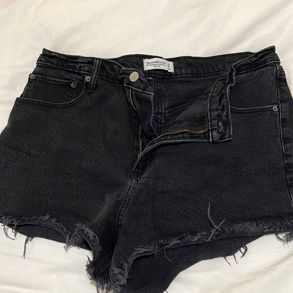 Abercrombie & Fitch Pants - Abercrombie shorts